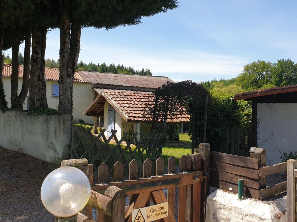 La Croix Gites Pressignac 外观 照片